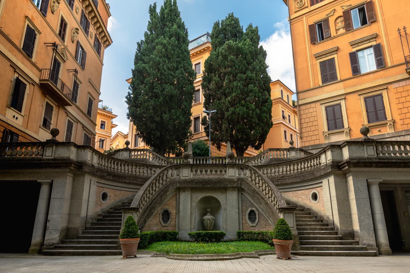 Il salone della Borghese Magnolia Suite